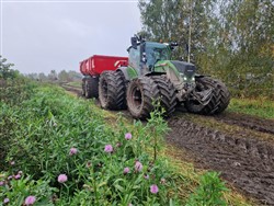 Puspriekabė durpėms transportuoti PTL-20D, Laumetris