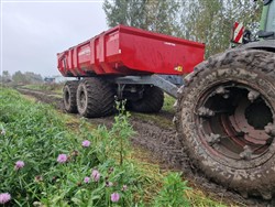 Puspriekabė durpėms transportuoti PTL-20D, Laumetris
