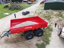 Puspriekabė durpėms transportuoti PTL-20D, Laumetris