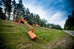 Šlaitų - griovių priežiūros mašina KWT, Samasz - Laumetris Šlaitų - griovių priežiūros mašina KWT, Samasz - Laumetris
